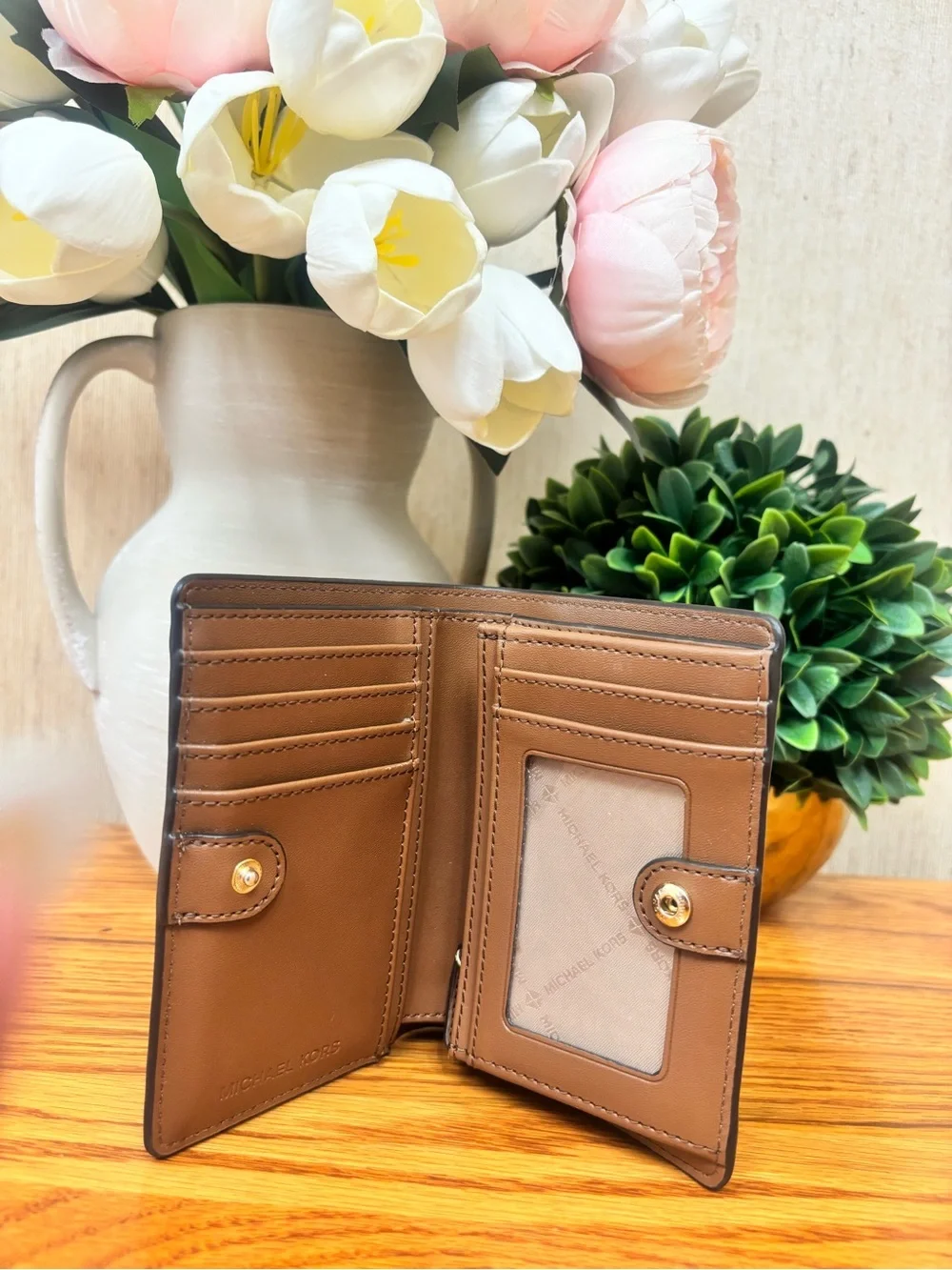 Michael Kors White/Gray MK Signature Card Holder with Gold Logo